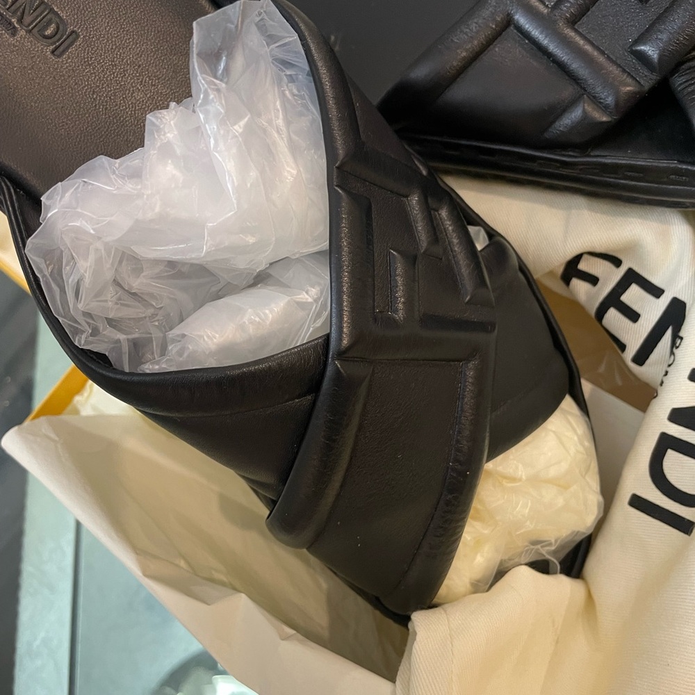 Fendi (men’s) Sandal Black